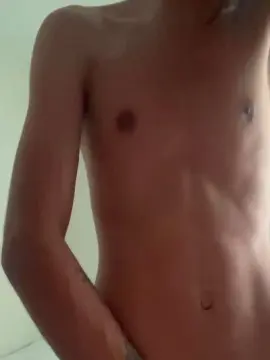 Cam4 Sex Cam of Antoninovinho18