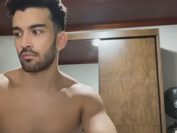 Cam4 Watch Live Sex Cams of Drgym18