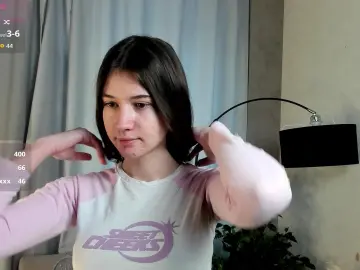 Cam4 Live Sex of NannieJach