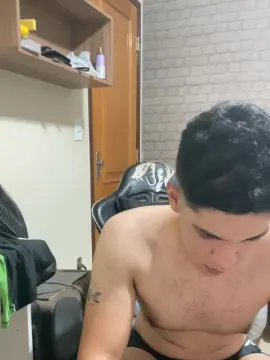 Cam4 Free Live Porn of EDuardoBranco