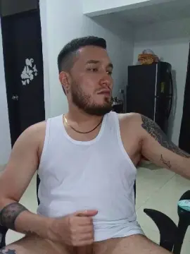 Cam4 Free Live Porn of _LIONEL_