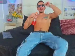 Cam4 Nude Webcam of Sharon_Tyga20