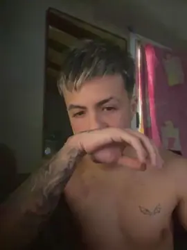 Cam4 Best live sex cam show of Xeneize7777