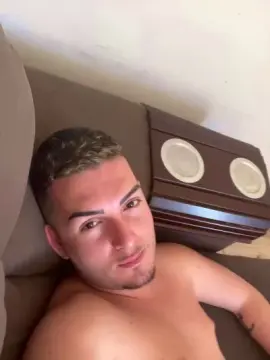 Cam4 Adult Webcam of Dougla_plays66