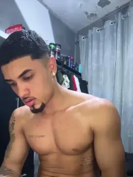 Cam4 Free Live Porn of Novinhorj01