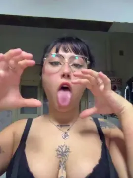 Cam4 Live Sex of Lareyni26