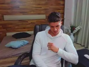 Cam4 Live Sex Cam of MaxKaidenn