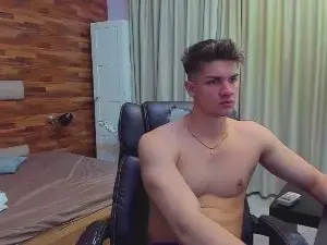 Cam4 Private Sex Chat of MaxKaidenn