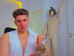 Cam4 Nude Webcam of MaxKaidenn