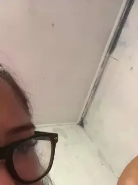 Cam4 Live Porn of cherryl18_