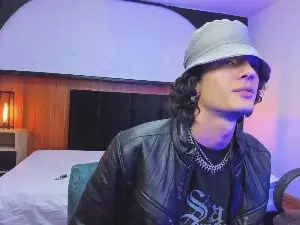 Cam4 Best Webcam of Skinny_Mac