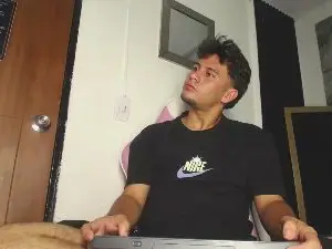 Cam4 Private Sex Chat of AlanSmith_