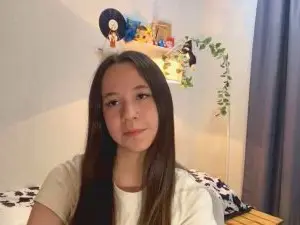 Cam4 Live Porn of KizzieLudwick