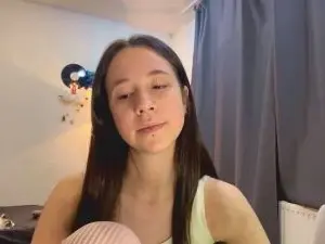 Cam4 Sex Chat of KizzieLudwick