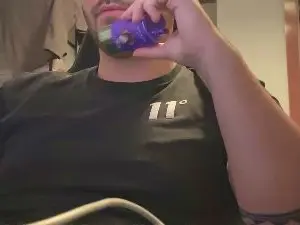 Cam4 Live Sex Cam of adrianzzz3