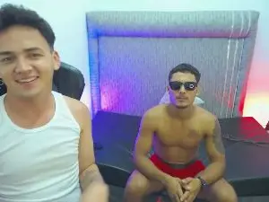 Cam4 Live Sex of Yoxuee_