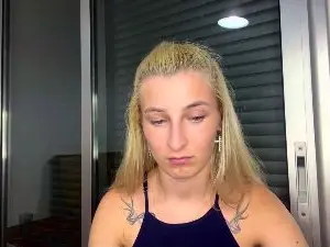 Cam4 Live Sex of WeiBottenfield