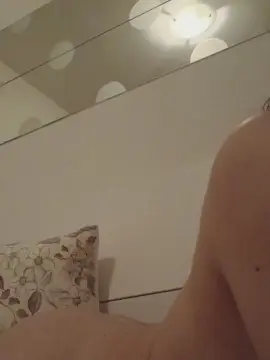 Cam4 Watch Live Sex Cams of sara8183