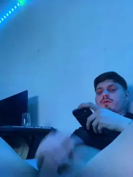 Cam4 Sex Chat of Carlossz21