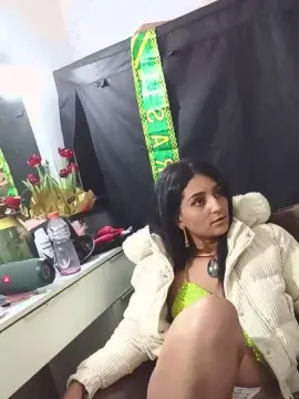 Cam4 Sex Cam of Docejulia1