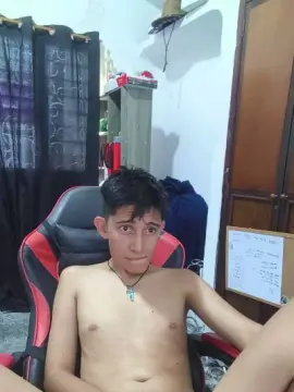 Cam4 Watch Live Sex Cams of gomitaboy__