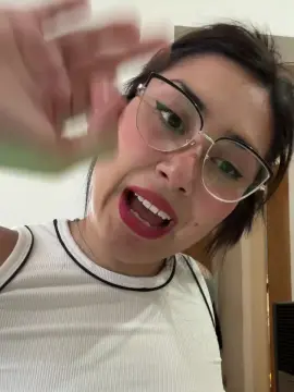 Cam4 Live Sex of Momii28