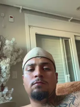 Cam4 Live Porn of Mrmalvadin