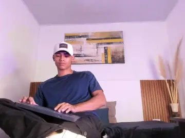 Cam4 Nude Webcam of zander_20