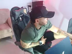 Cam4 Live Sex Cam of Thiago_420_