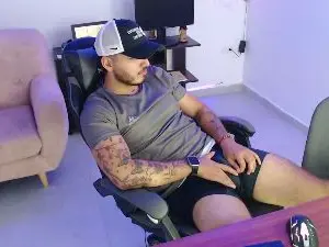 Cam4 Free Live Porn of Thiago_420_