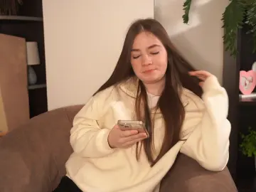 Cam4 Live Porn of MyrleScaglione