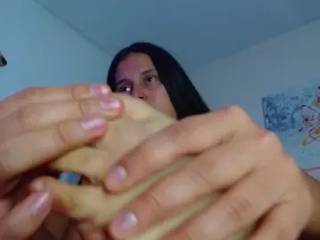 Cam4 Adult Webcam of valentiny_villa