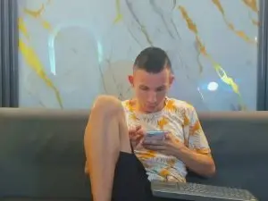 Cam4 Best Webcam of Andrew_stv