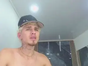 Cam4 Watch Live Sex Cams of NoahDant