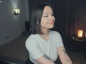 Cam4 Live Sex of LudieWhitsell