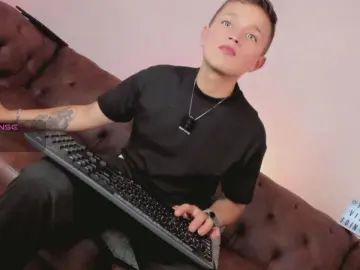 Cam4 Sex Cam of TimWolf_