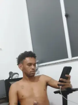 Cam4 Free Porn Cam of Felipecavalao