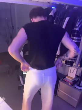 Cam4 Adult Webcam of Plewus99