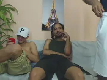 Cam4 Free Porn Cam of TheWolfpack_1