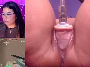 Cam4 Adult Webcam of HoneyBoo_