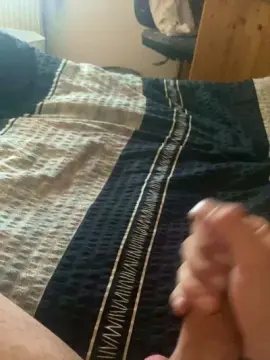 Cam4 Free Porn Cam of Chaud68400