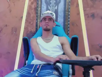 Cam4 Adult Webcam of Kroddy_Sw_