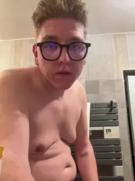 Cam4 Free Porn Cam of PaonRouge