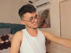 Cam4 Adult Webcam of Alhan_Twink