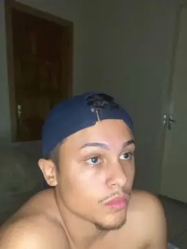 Cam4 Sex Chat of Morenoyboy