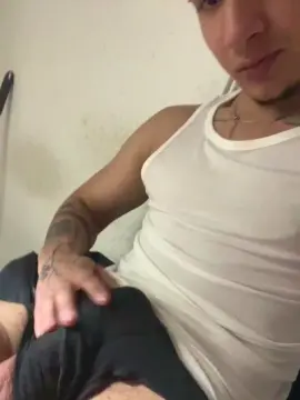 Cam4 Watch Live Sex Cams of Little_adan