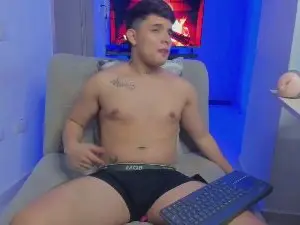 Cam4 Free Porn Cam of Andyvibes19