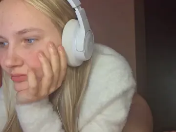 Cam4 Free Live Porn of EleaseRaine