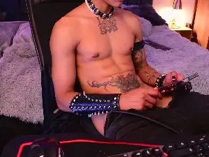 Cam4 Live Porn of DemonKushx