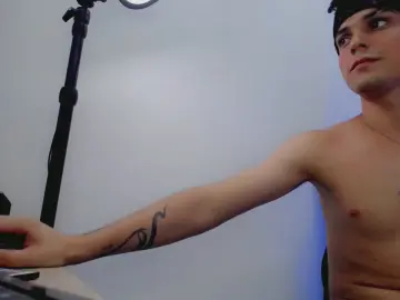 Cam4 Sex Cam of dilan_hott_